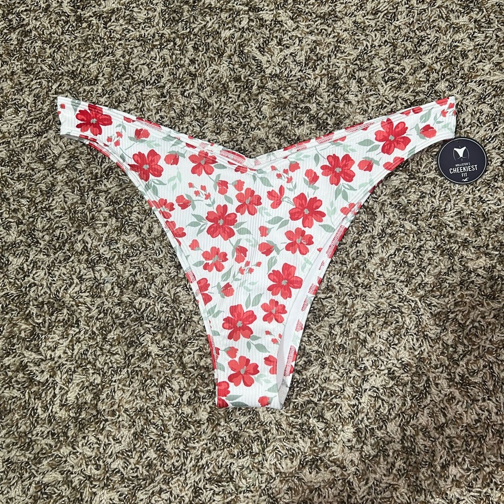 Hollister Red Floral Bottoms